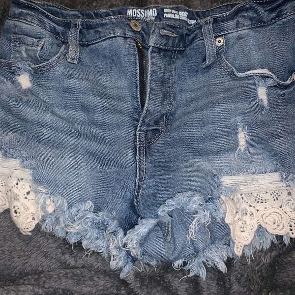 Pants - Junior shorts in great condition barely worn!